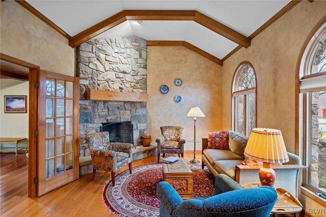 3282 Miriam Drive