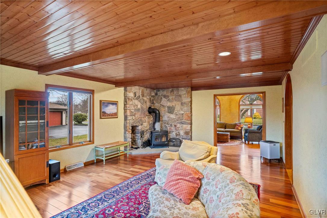 3282 Miriam Drive