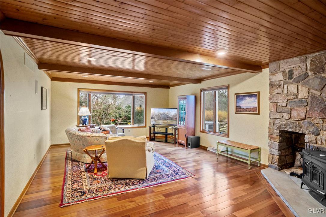 3282 Miriam Drive