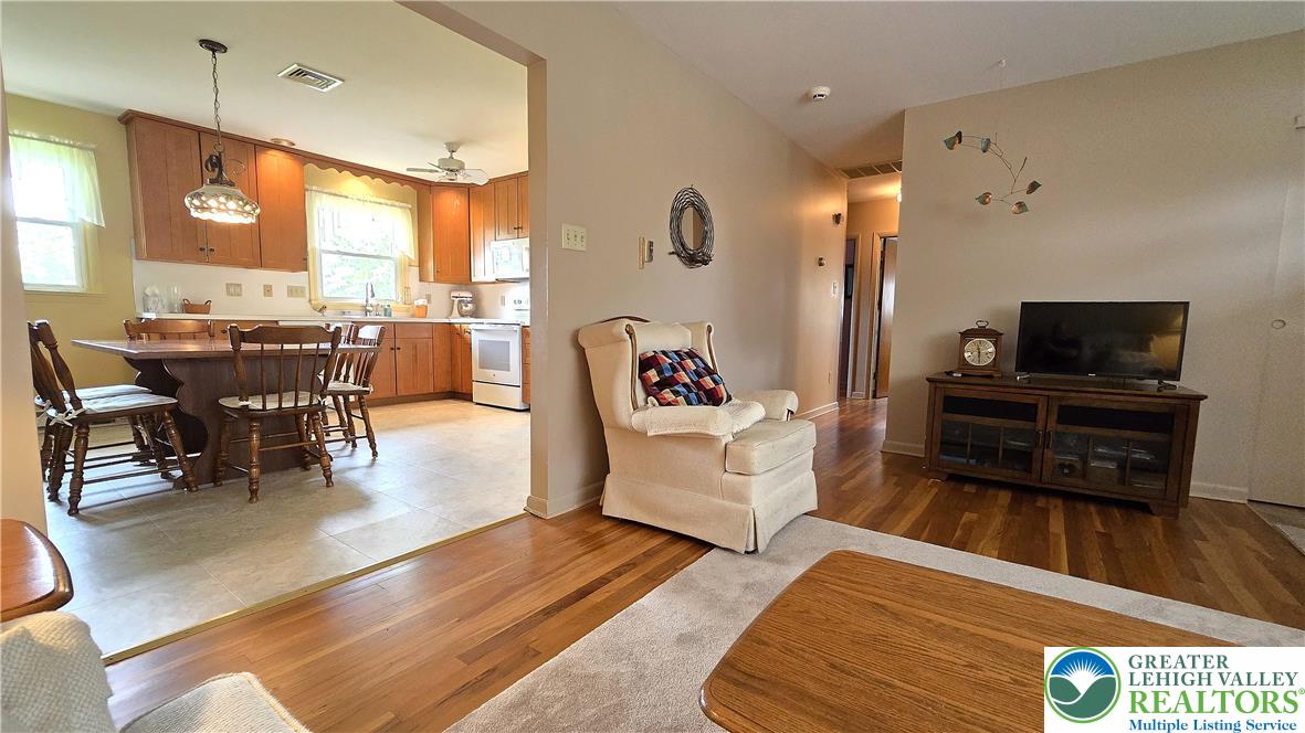 3368 Melrose Lane