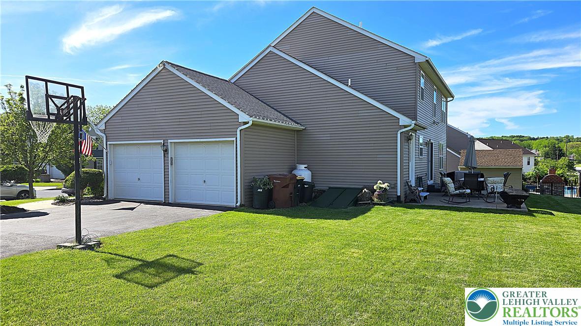 4125 Redbud Drive West
