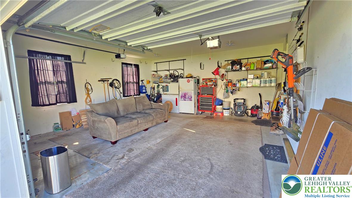 4125 Redbud Drive West