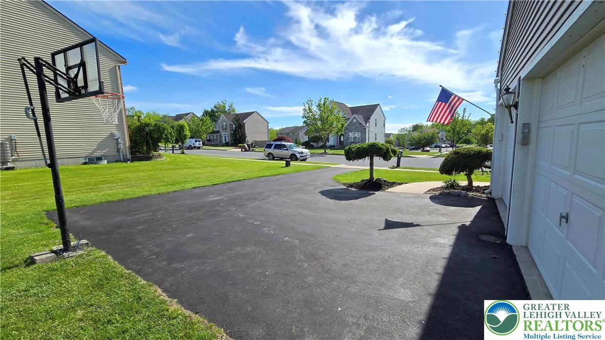 4125 Redbud Drive West