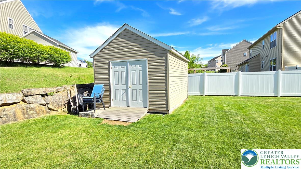4125 Redbud Drive West
