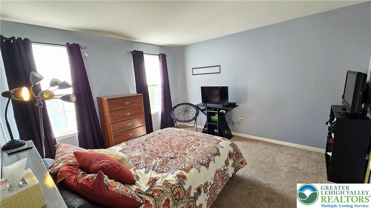 4125 Redbud Drive West