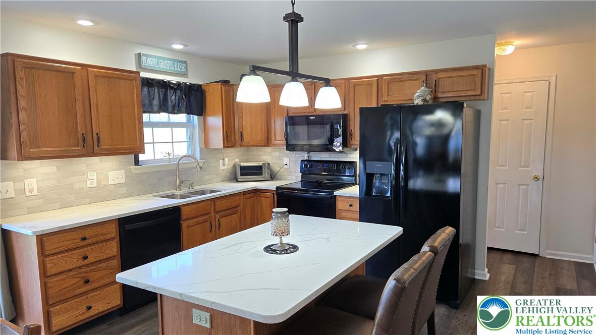 4125 Redbud Drive West