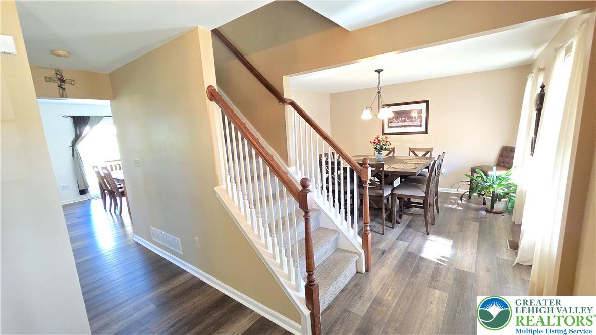 4125 Redbud Drive West