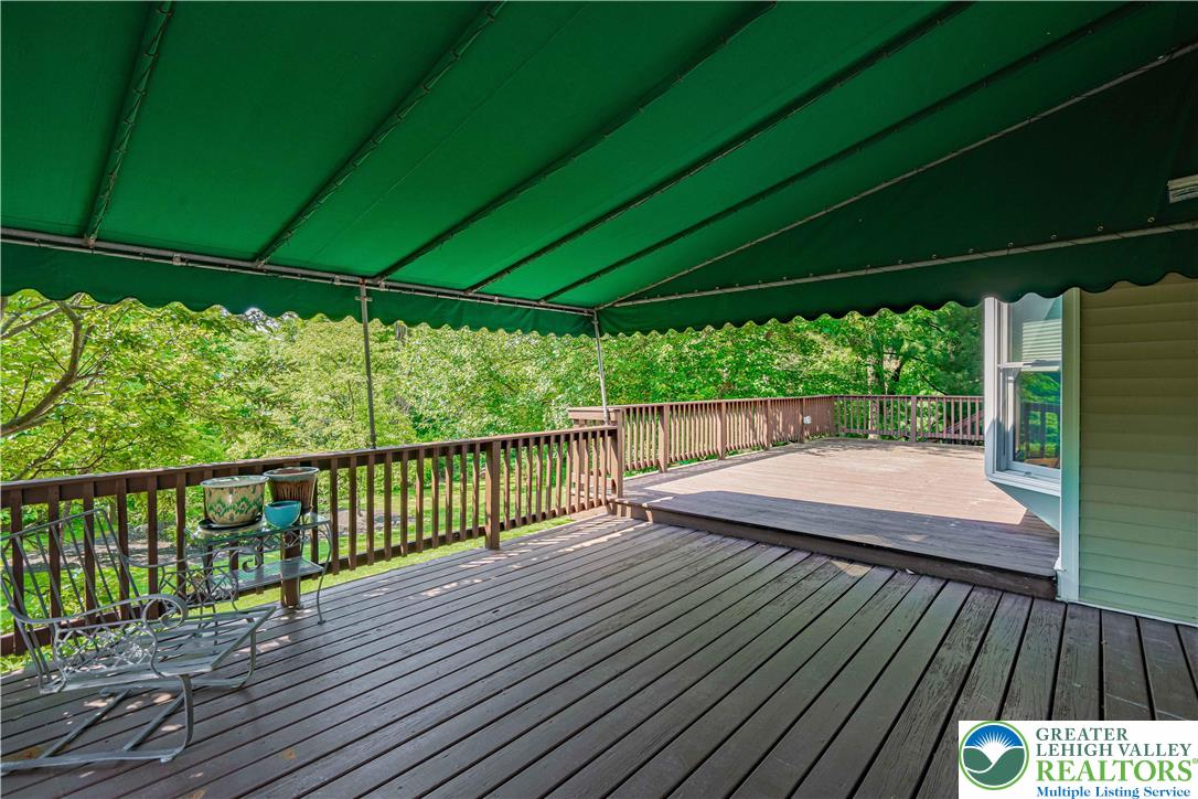 4984 Meadowview Drive