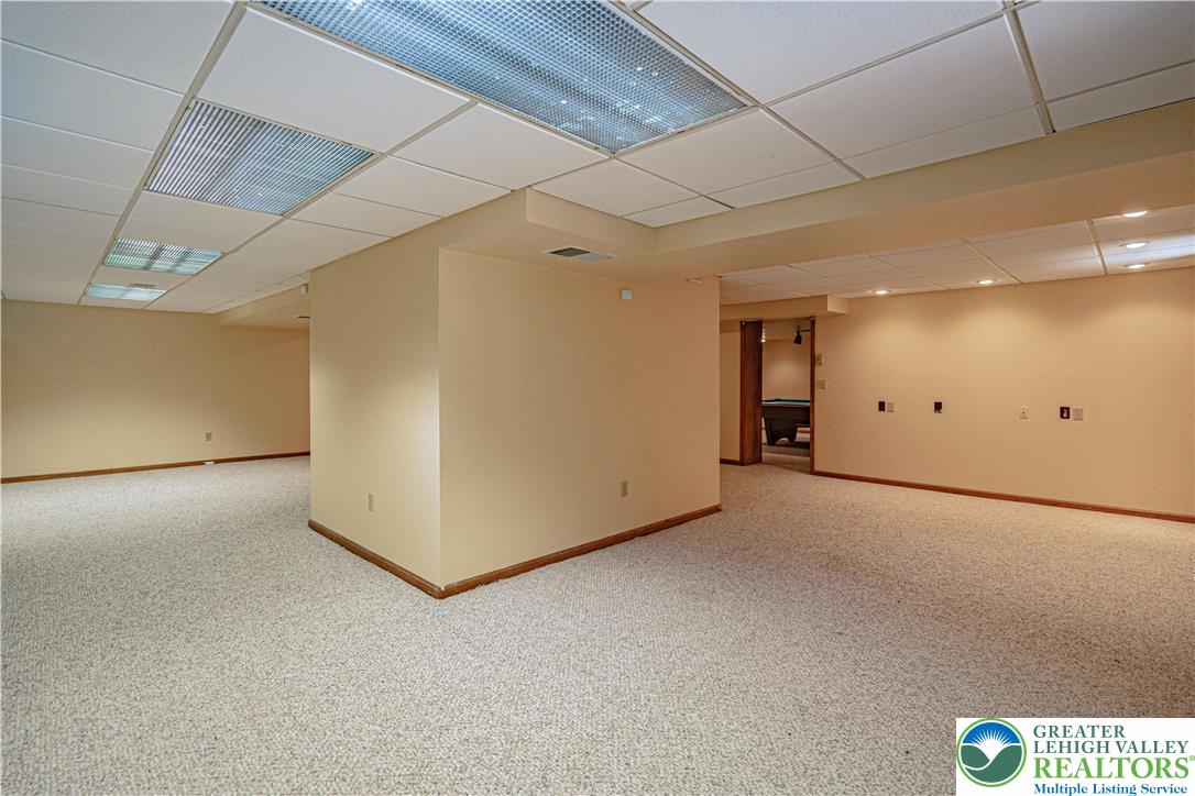 4984 Meadowview Drive