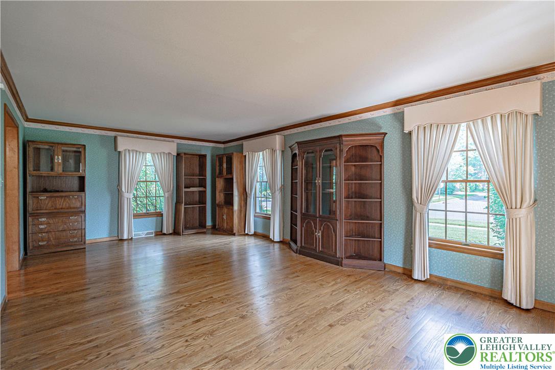 4984 Meadowview Drive