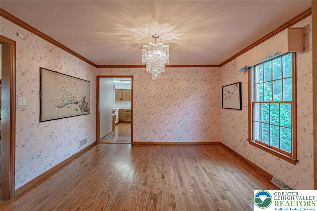 4984 Meadowview Drive