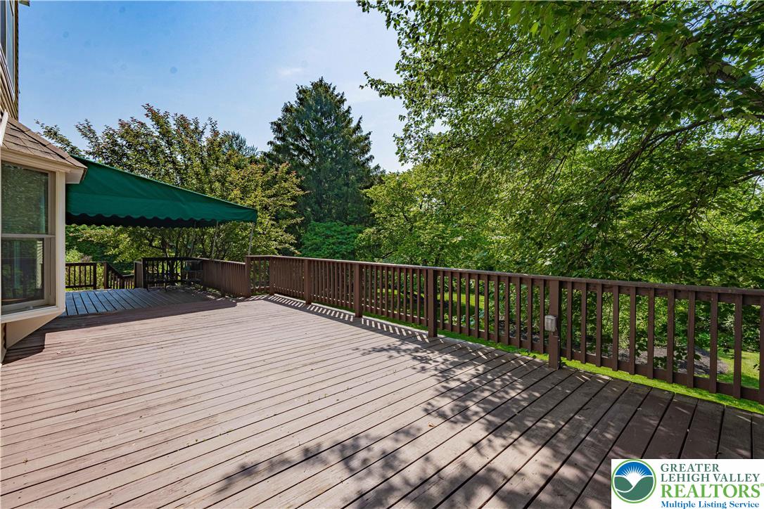 4984 Meadowview Drive