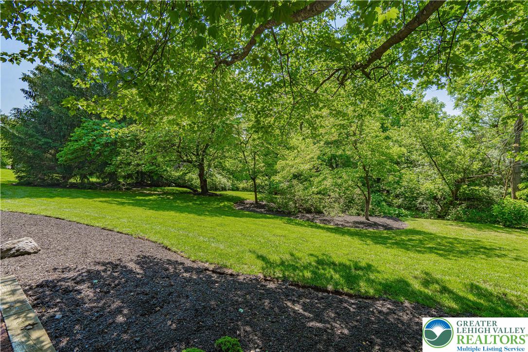 4984 Meadowview Drive