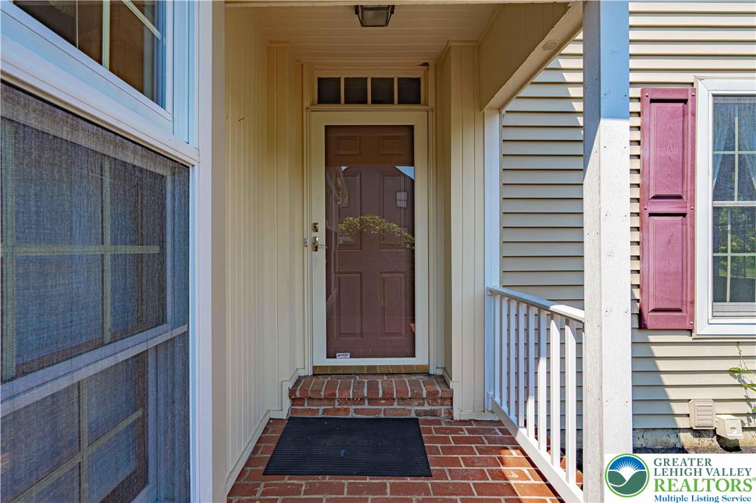4984 Meadowview Drive