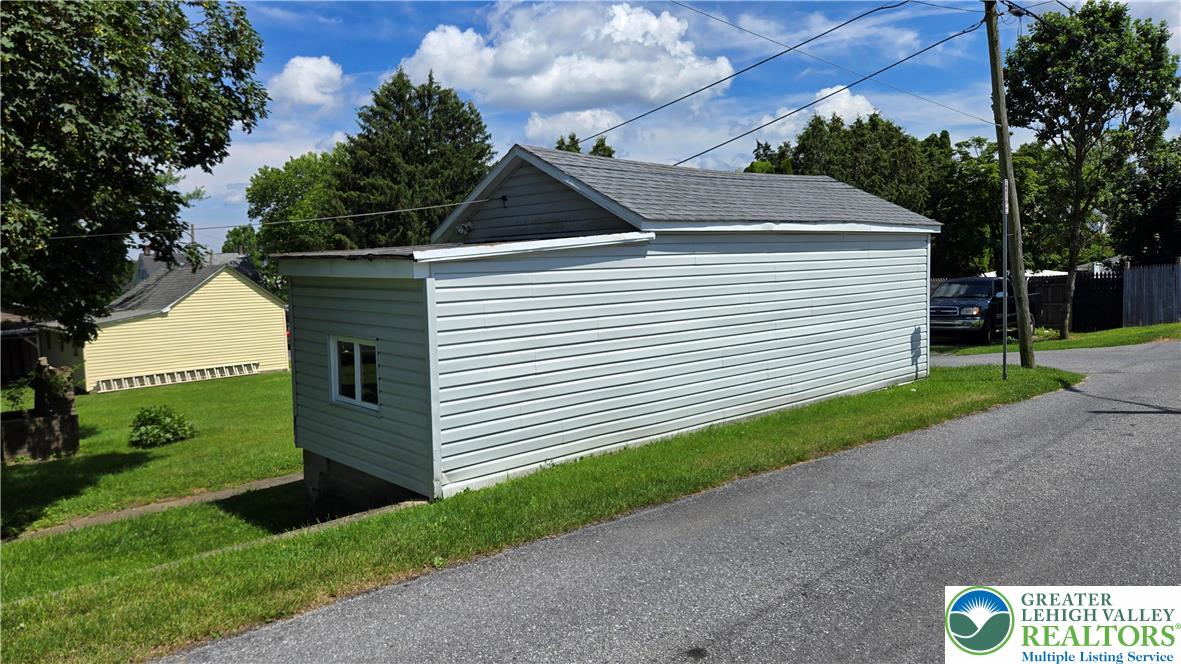 719 Locust Street