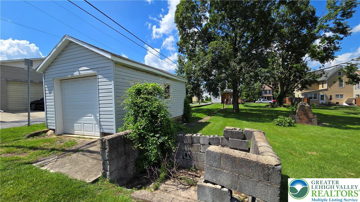 719 Locust Street