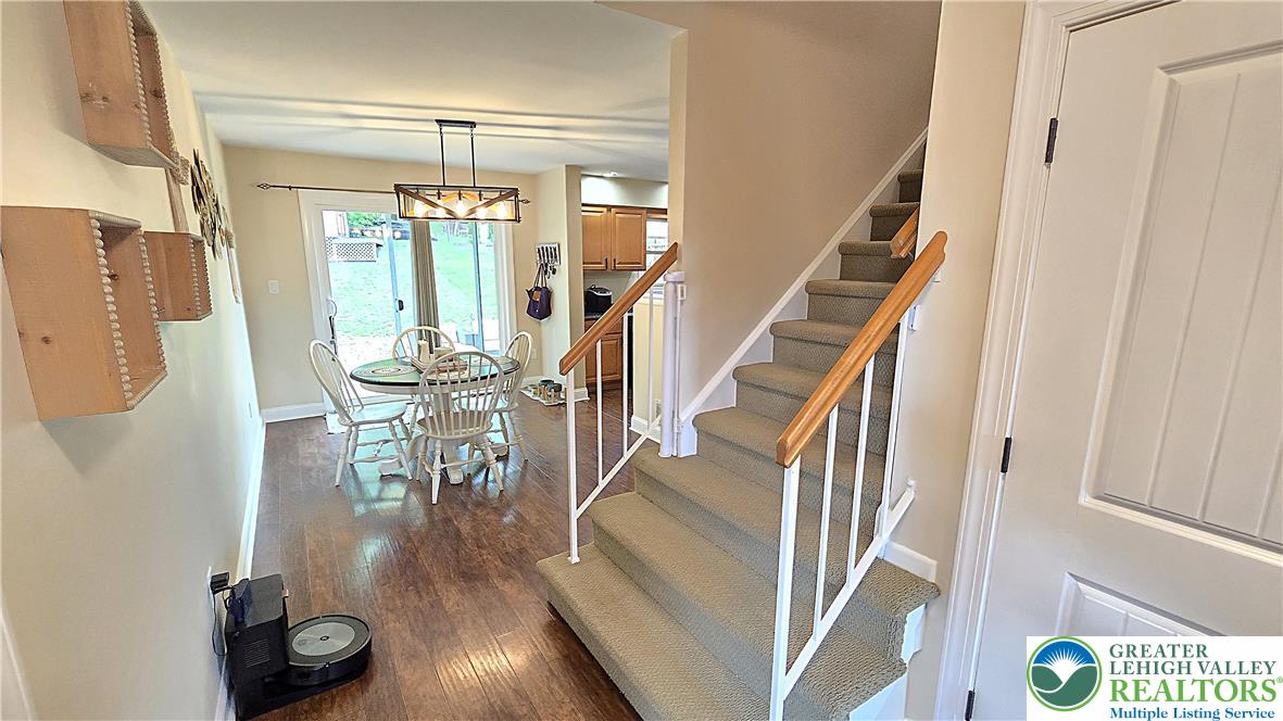 1943 Alberta Drive
