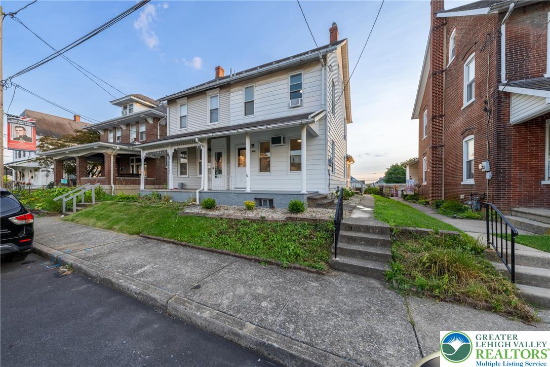 918 Dewey Avenue