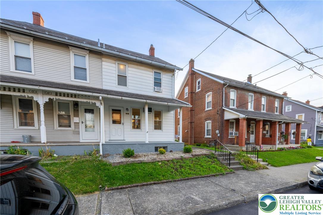 918 Dewey Avenue