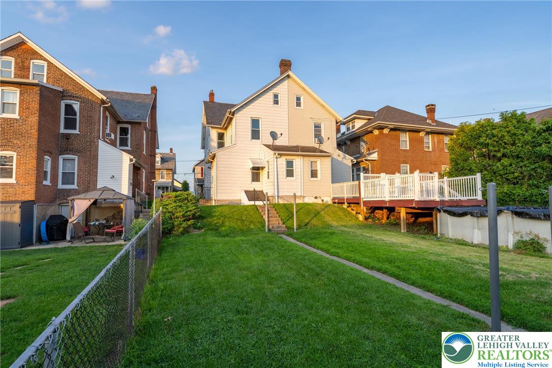 918 Dewey Avenue