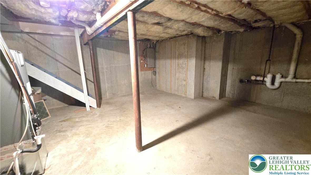 327 Hill Road