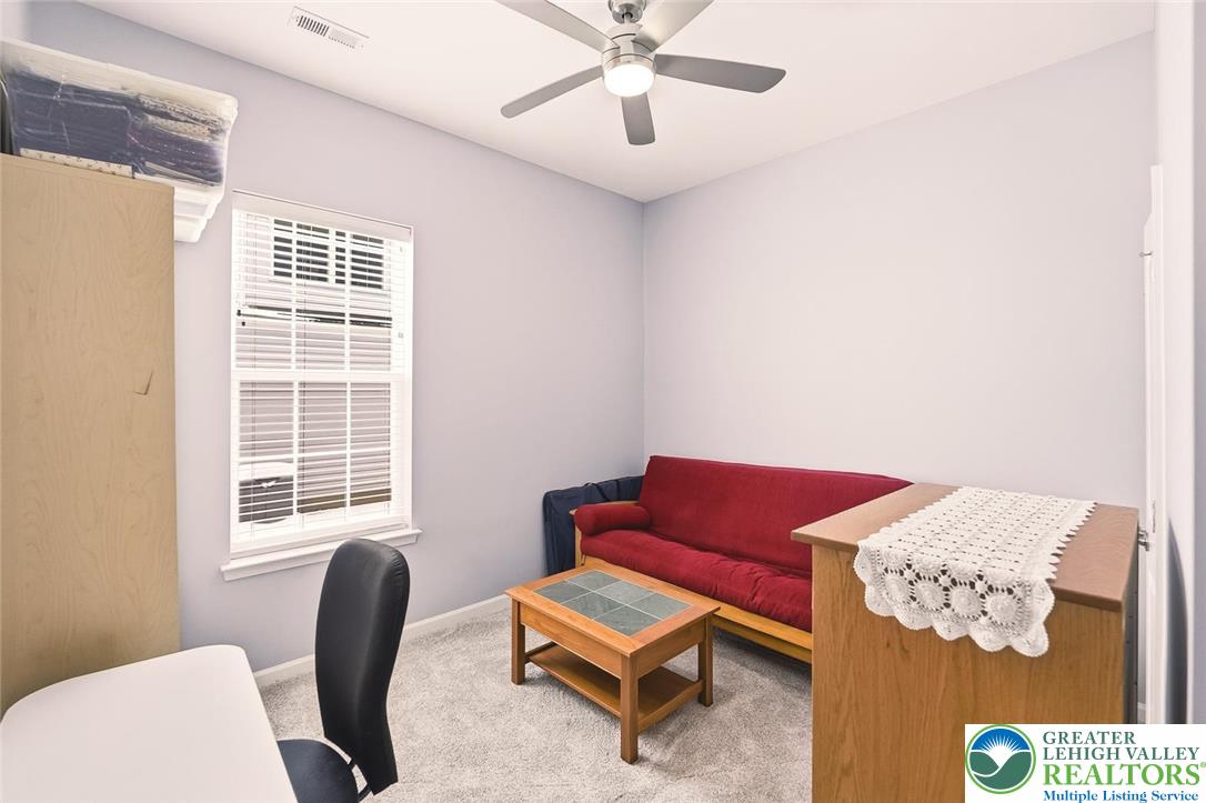 8071 Schaefer Crest