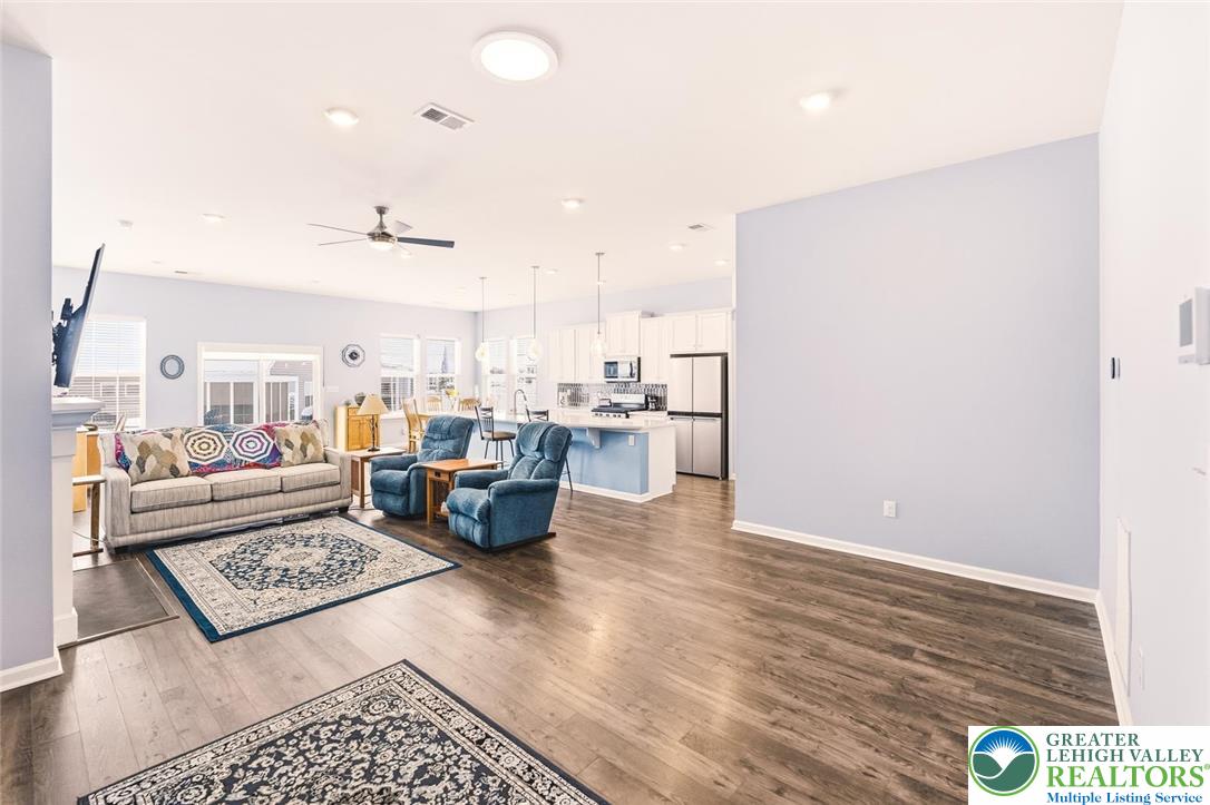 8071 Schaefer Crest