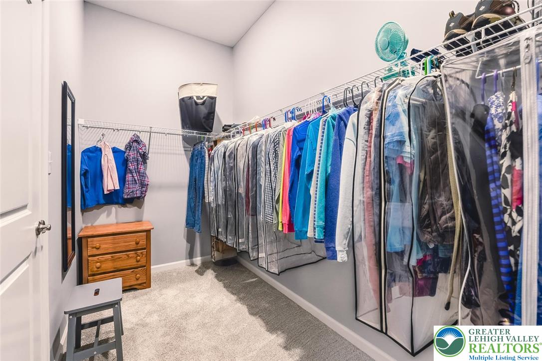 8071 Schaefer Crest