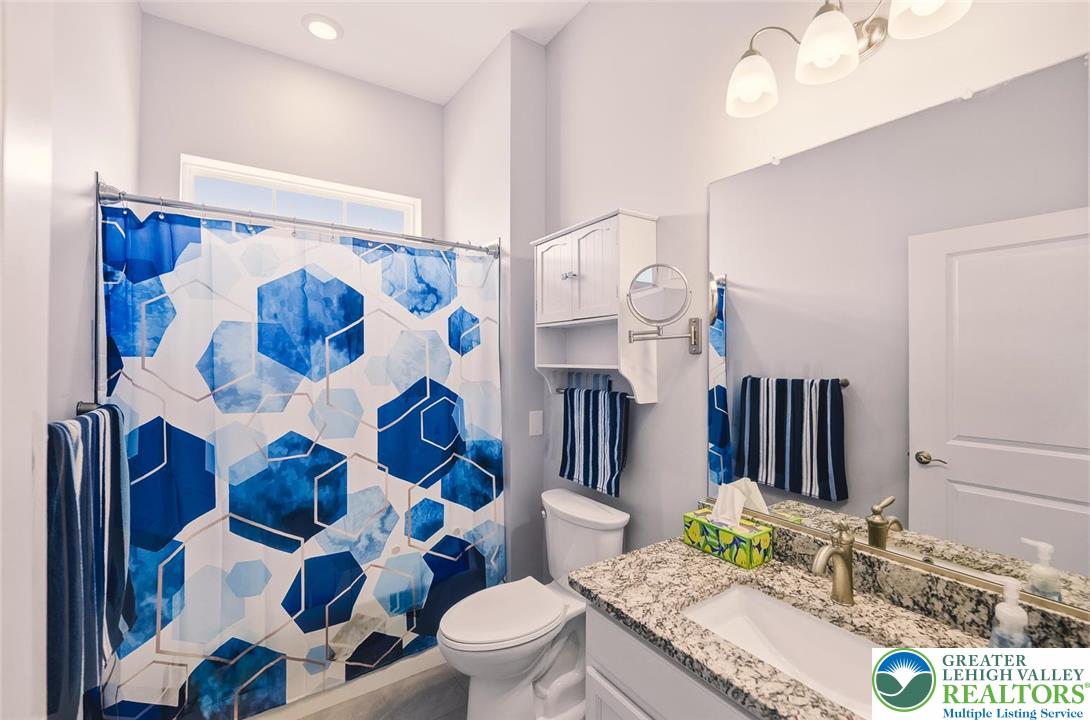 8071 Schaefer Crest