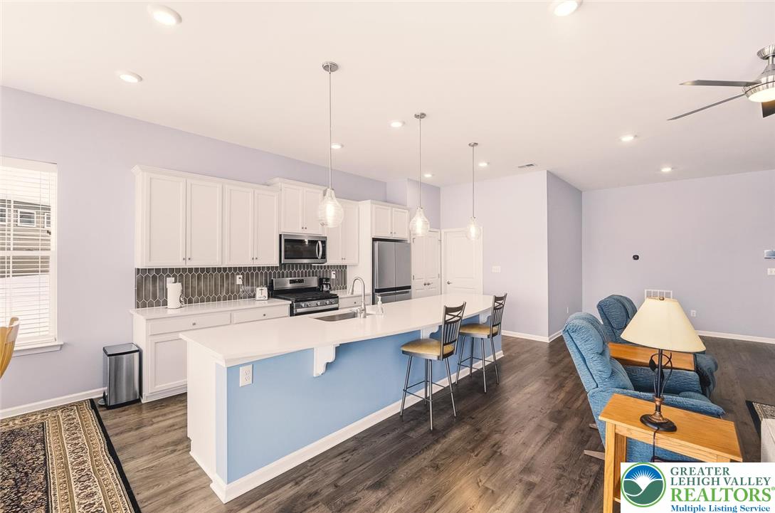 8071 Schaefer Crest