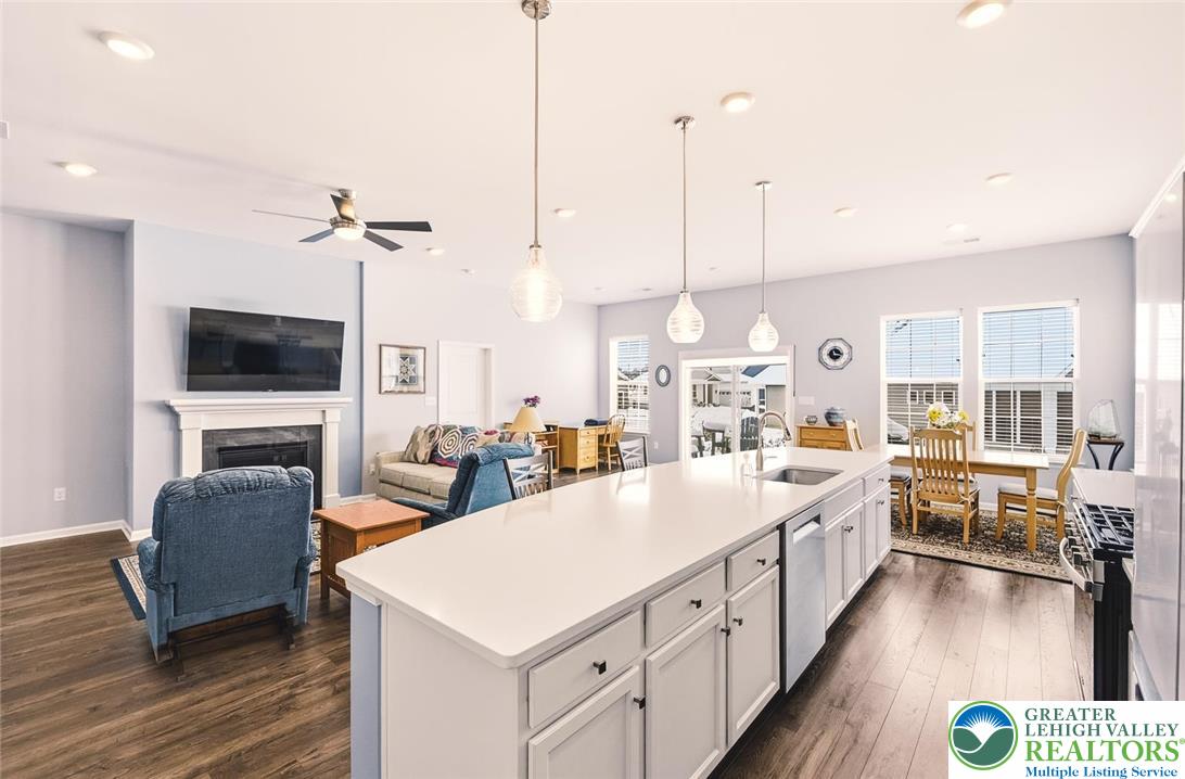 8071 Schaefer Crest