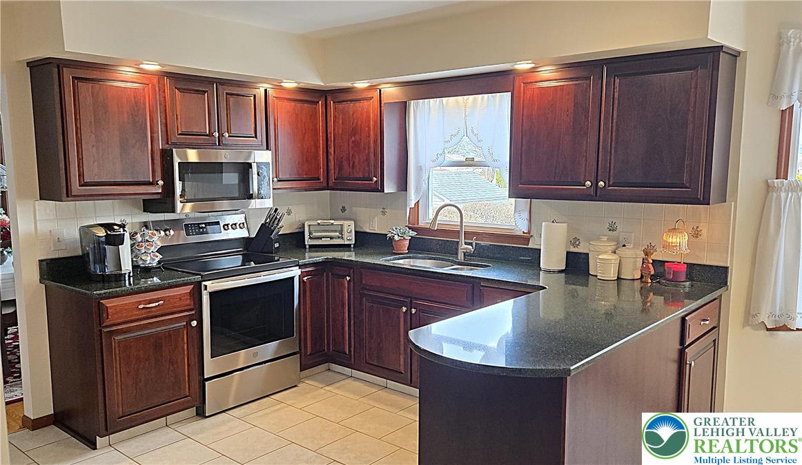 1921 Belleview Drive