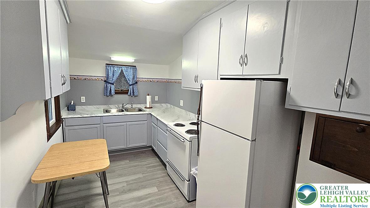 3216 South Front Street 3214