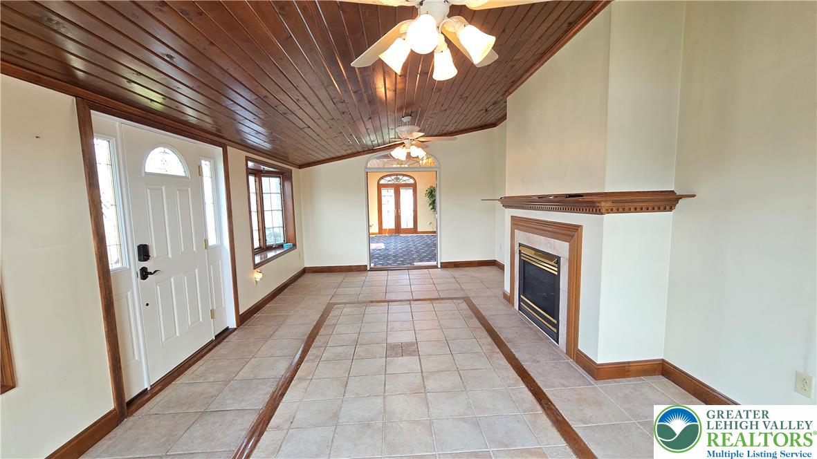 3203 Parkview Drive