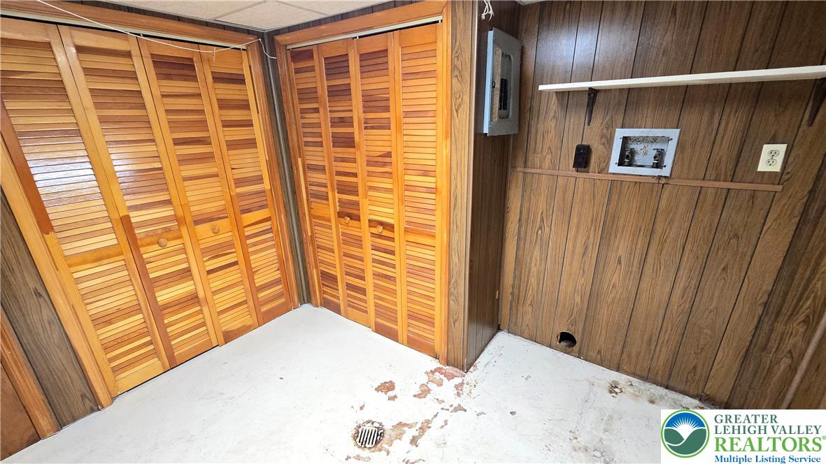 3203 Parkview Drive