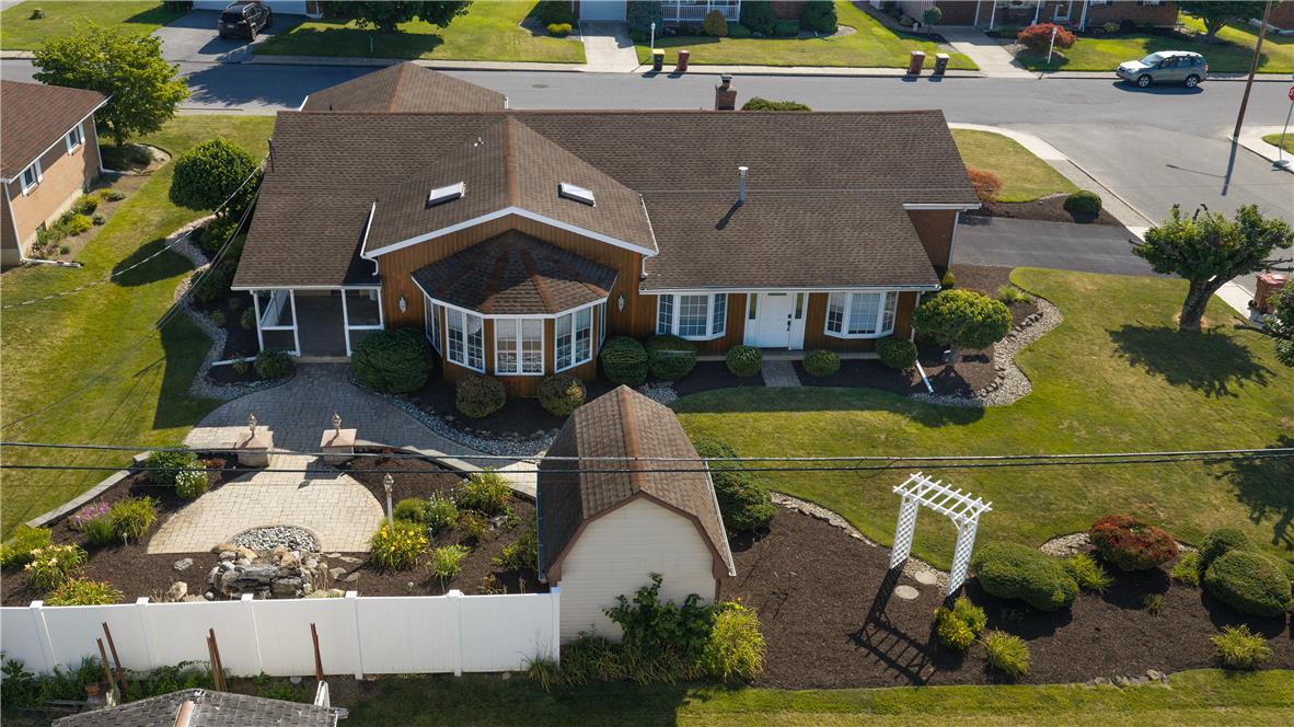 3203 Parkview Drive