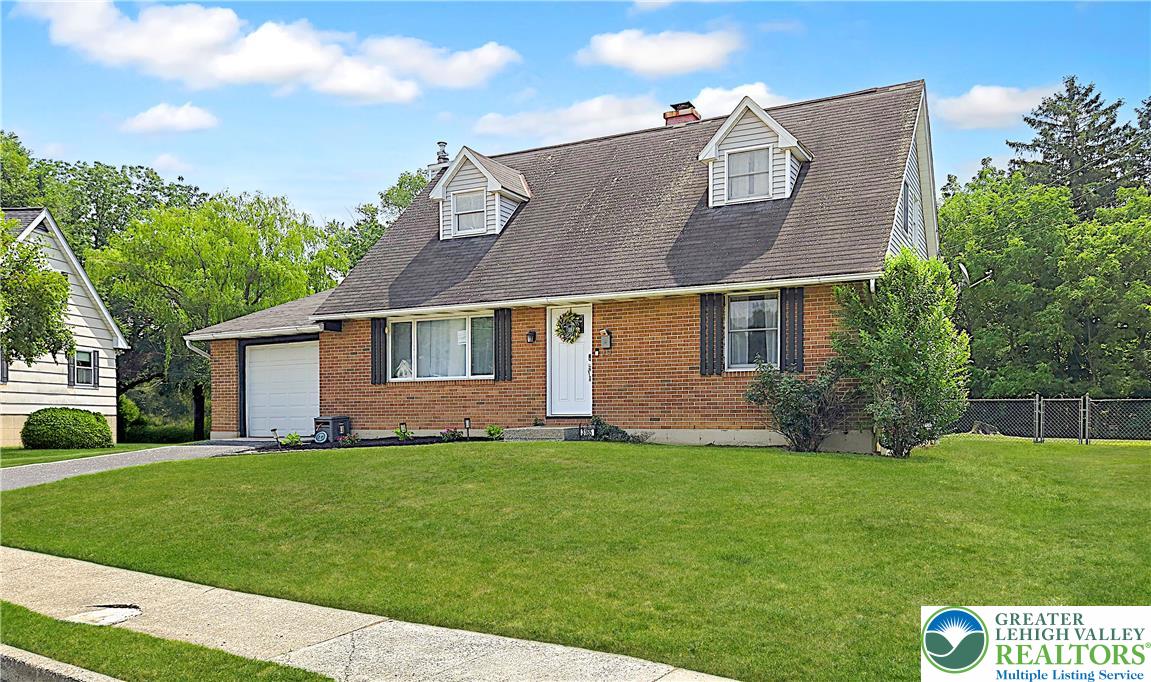 3165 Birch Circle East