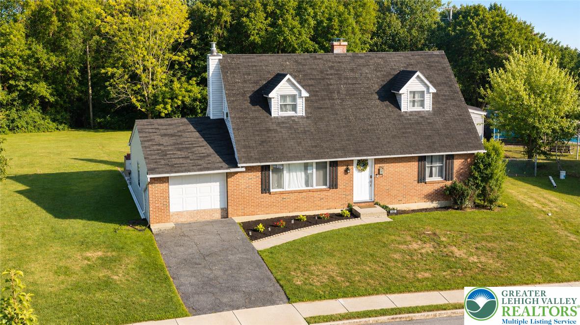 3165 Birch Circle East