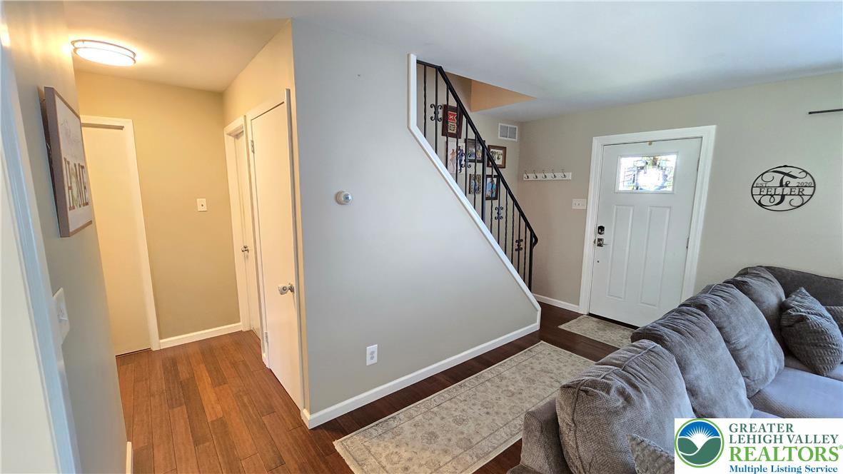 3165 Birch Circle East
