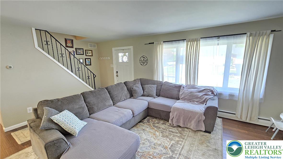 3165 Birch Circle East