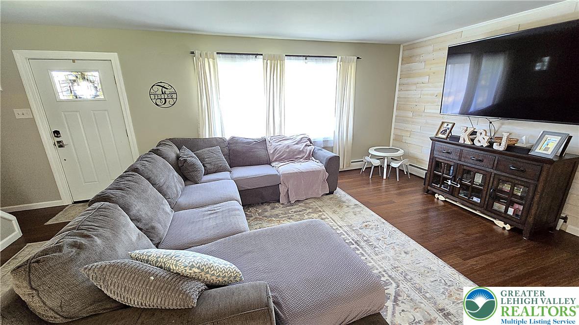 3165 Birch Circle East