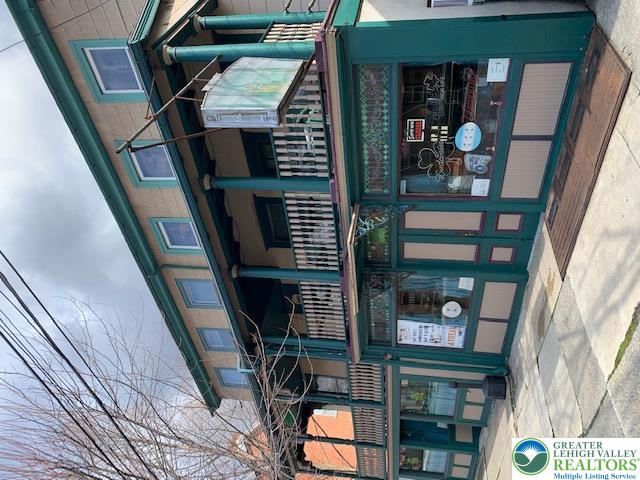 735 Front Street