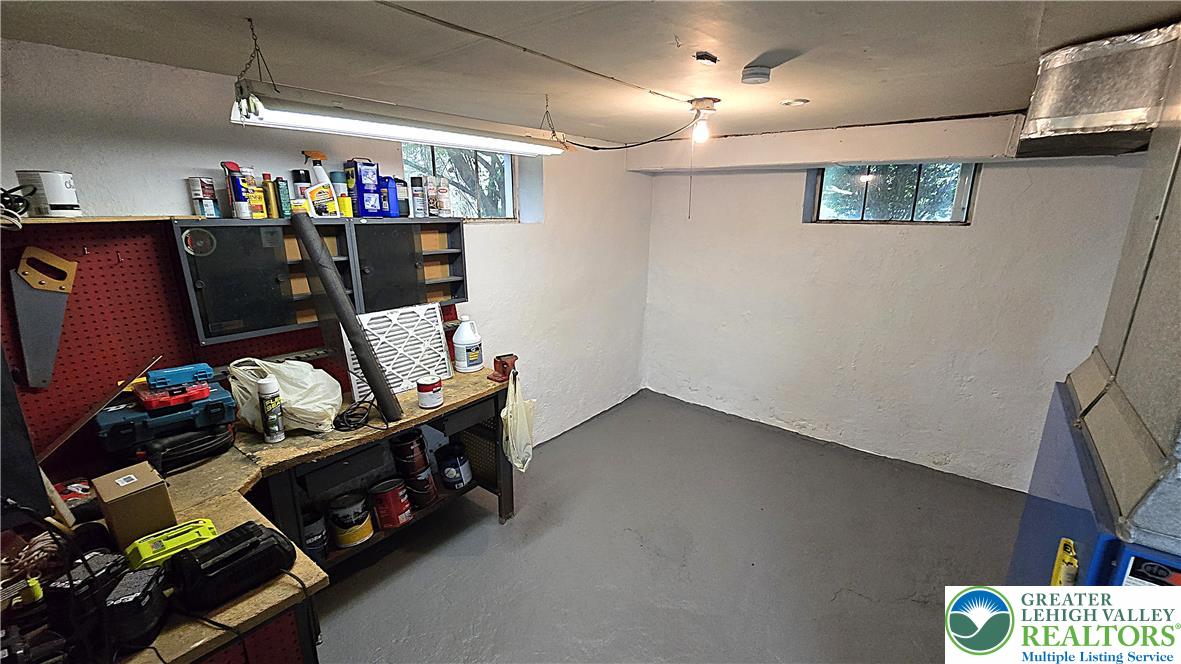 1349 Beverly Hills Road