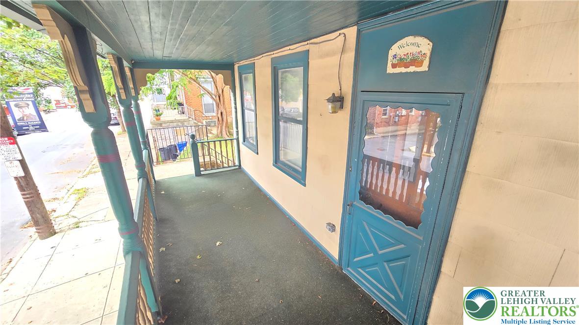 735 Front Street