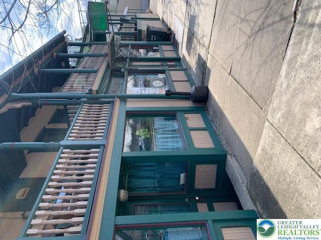 735 Front Street