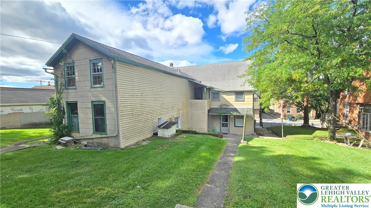 735 Front Street