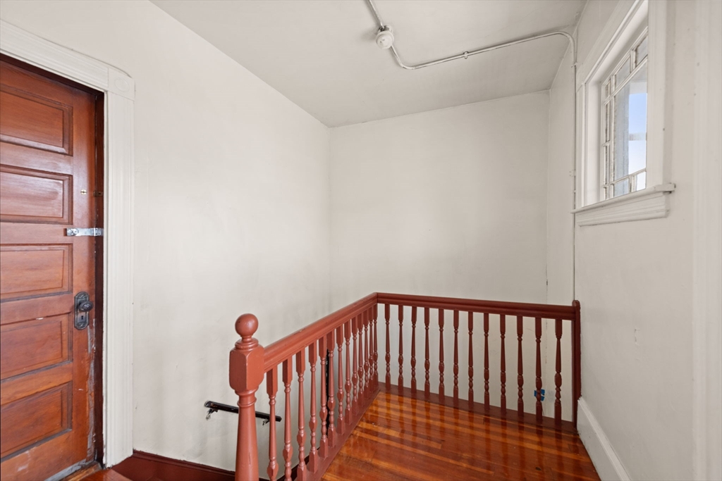 33-33A Salem St