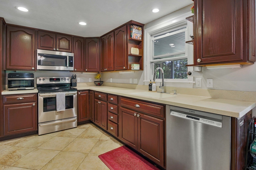 29 Fairlane Way