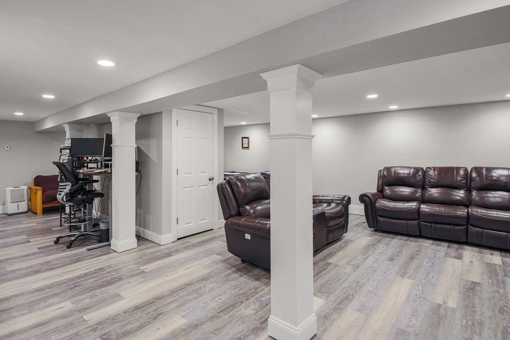 29 Fairlane Way