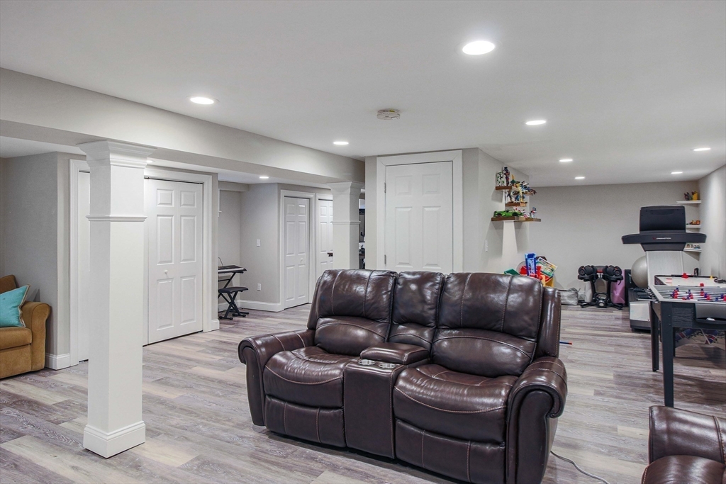 29 Fairlane Way